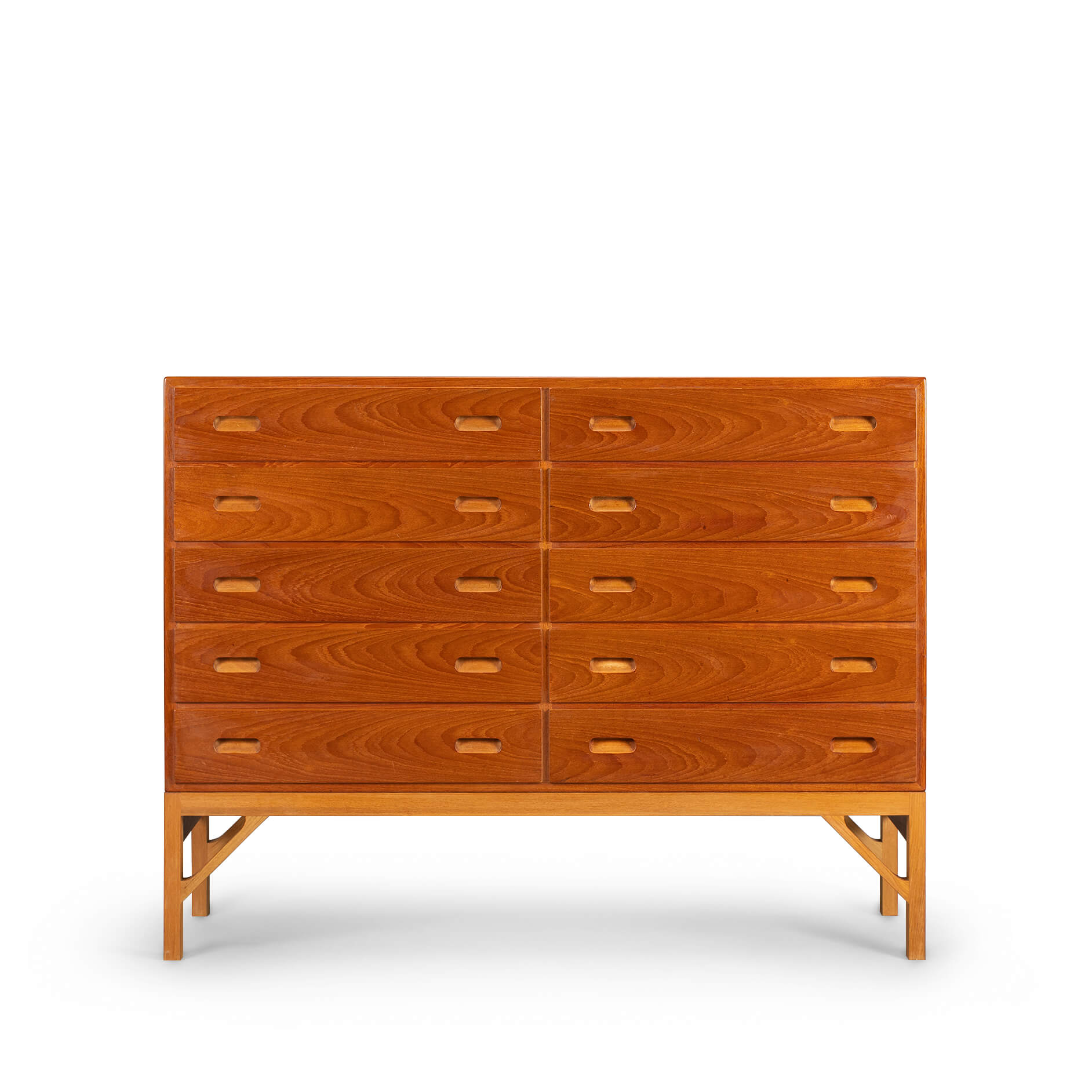 Teak chest of drawers No. 134